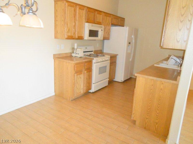 3481 Desert Cliff Street 201 Property Photo 10