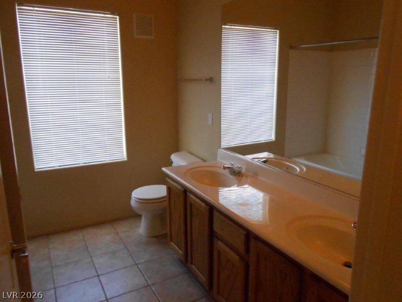 3481 Desert Cliff Street 201 Property Photo 14