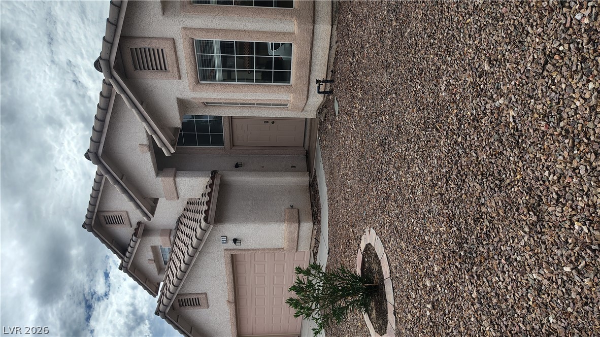898 South Dancing Rain Court Property Photo 3