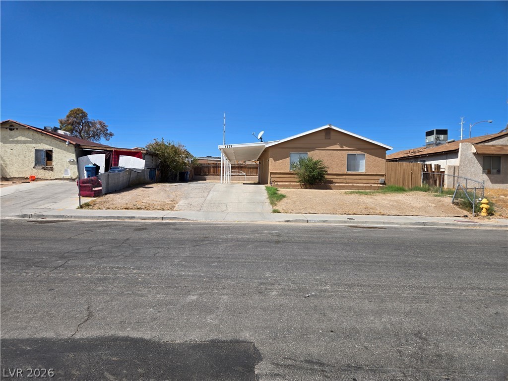 5239 Erin Circle Property Photo 1