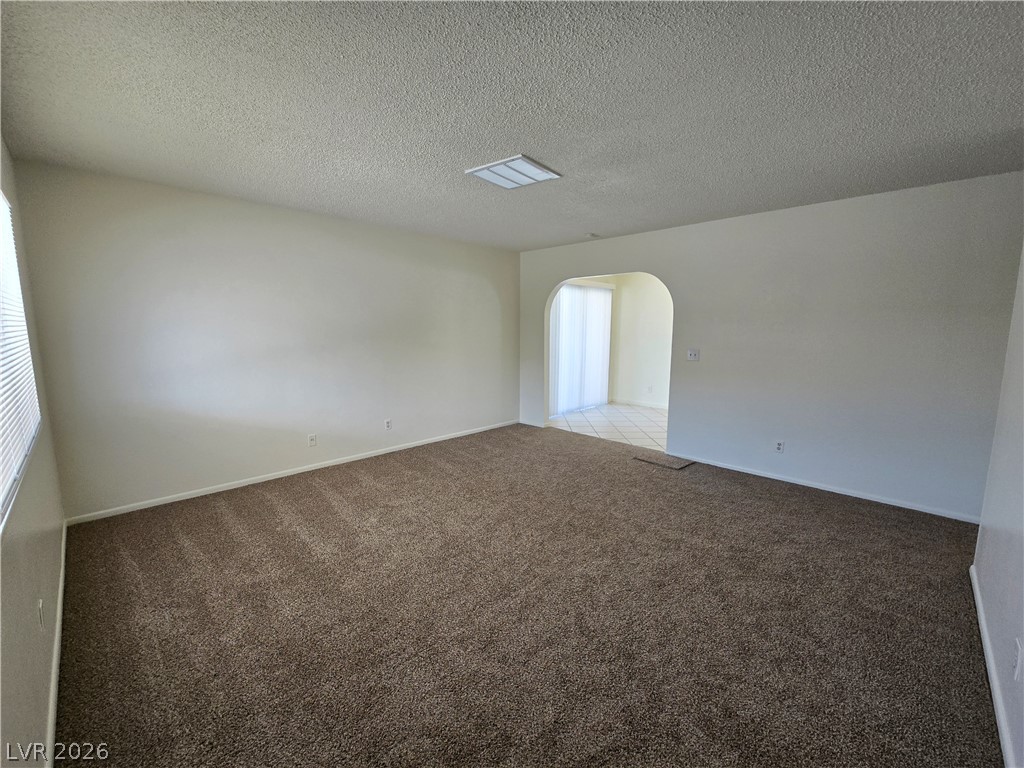 5239 Erin Circle Property Photo 4