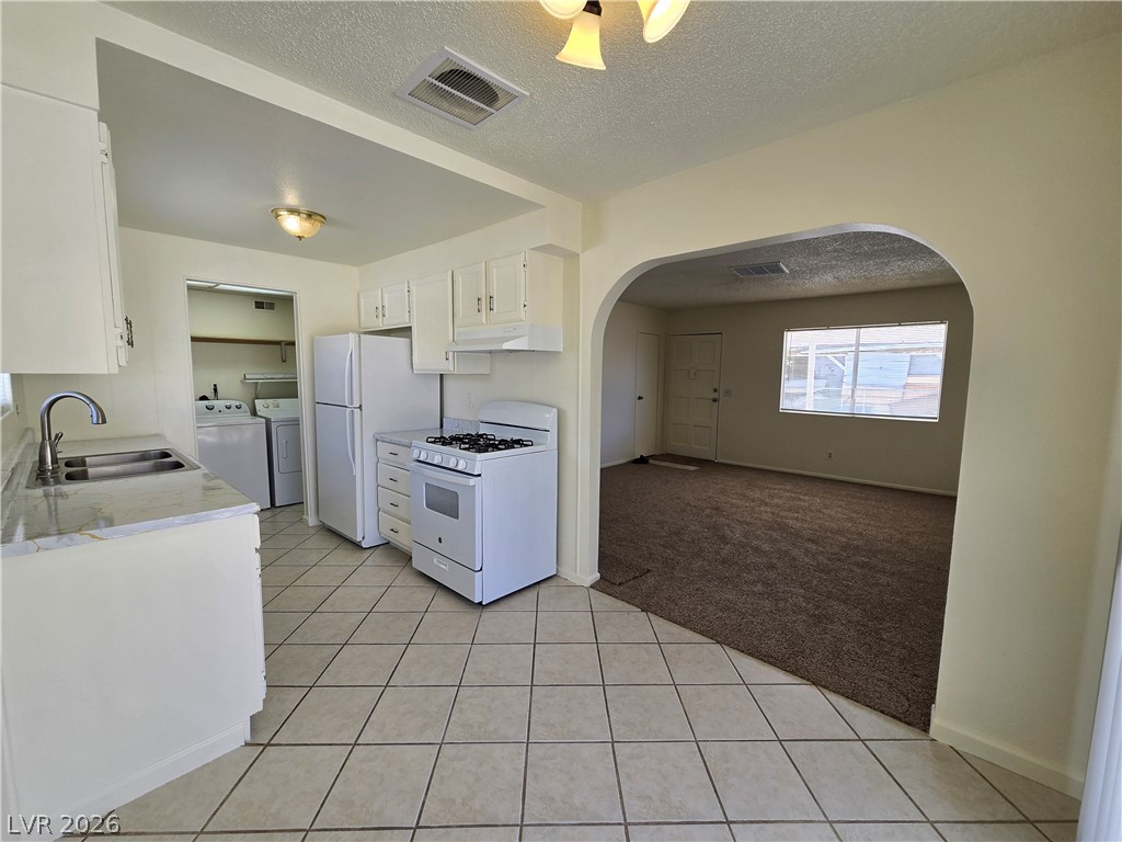 5239 Erin Circle Property Photo 7
