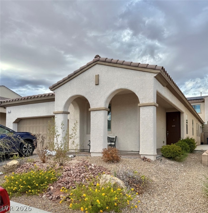 925 Kimbark Avenue Property Photo 1