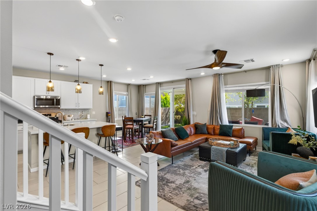 2719 High Echelon Road Property Photo 4