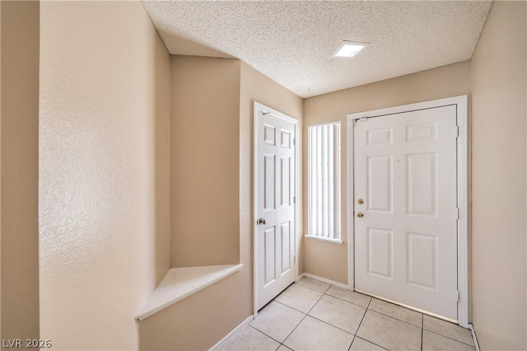 9824 Russett Wood Circle Property Photo 6
