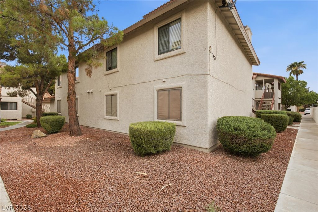 753 Rock Springs Drive 102 Property Photo 9