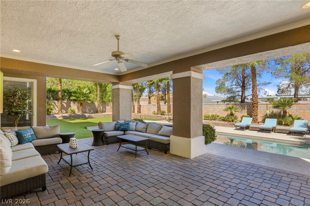 8052 Dark Hollow Place Property Photo 8