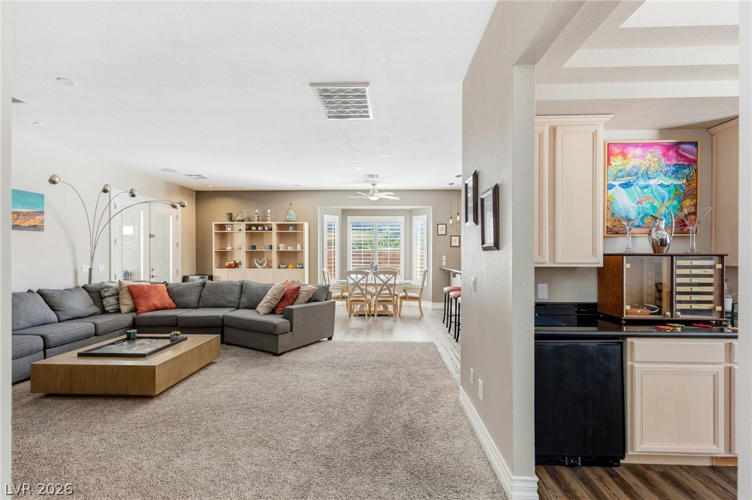 8052 Dark Hollow Place Property Photo 16