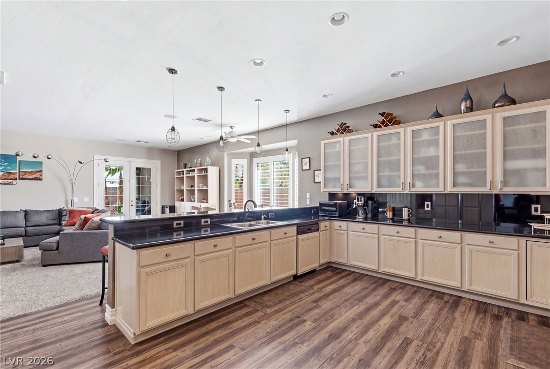 8052 Dark Hollow Place Property Photo 23