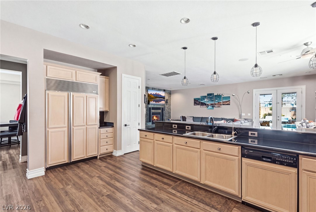 8052 Dark Hollow Place Property Photo 24