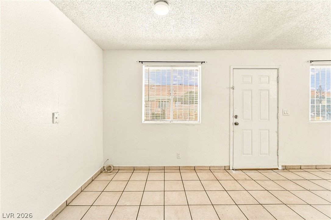 2553 Ellis Street Property Photo 8