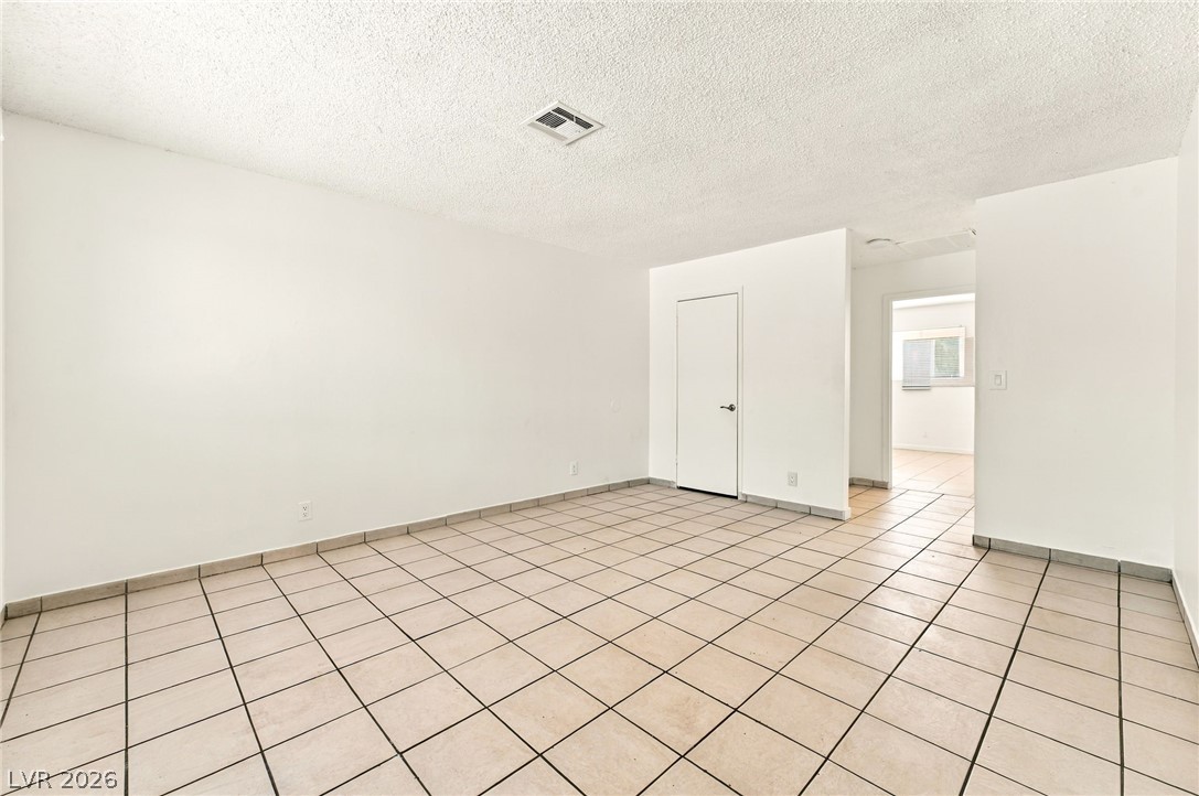 2553 Ellis Street Property Photo 16