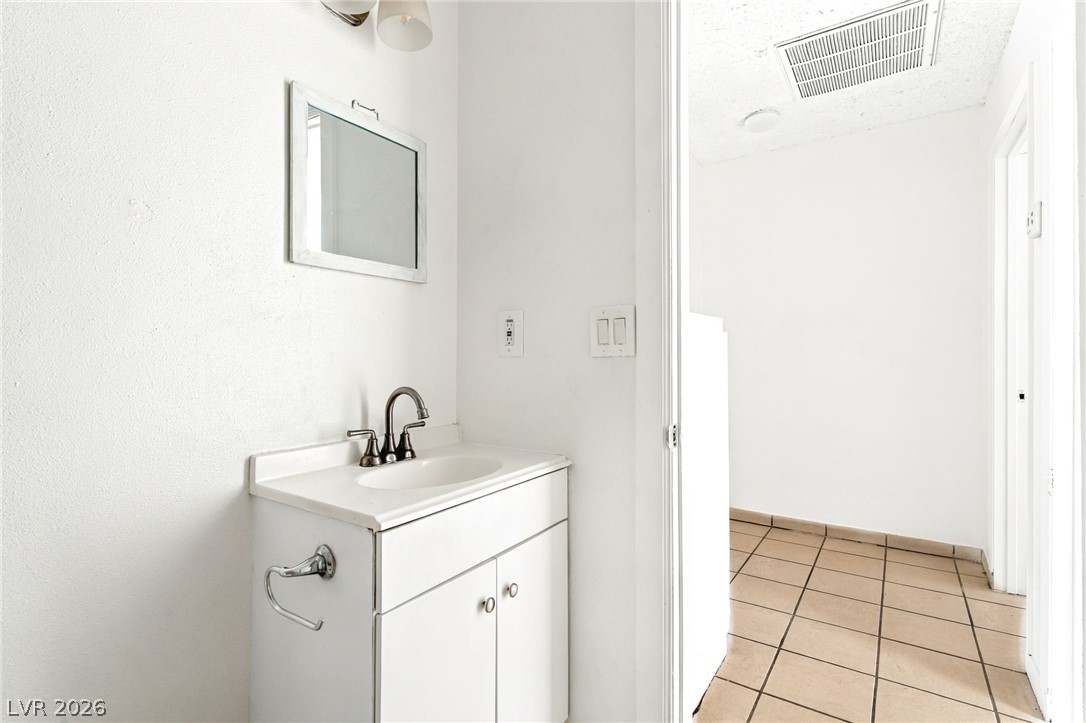 2553 Ellis Street Property Photo 18