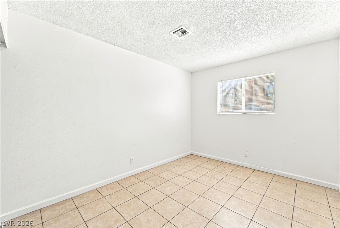 2553 Ellis Street Property Photo 22