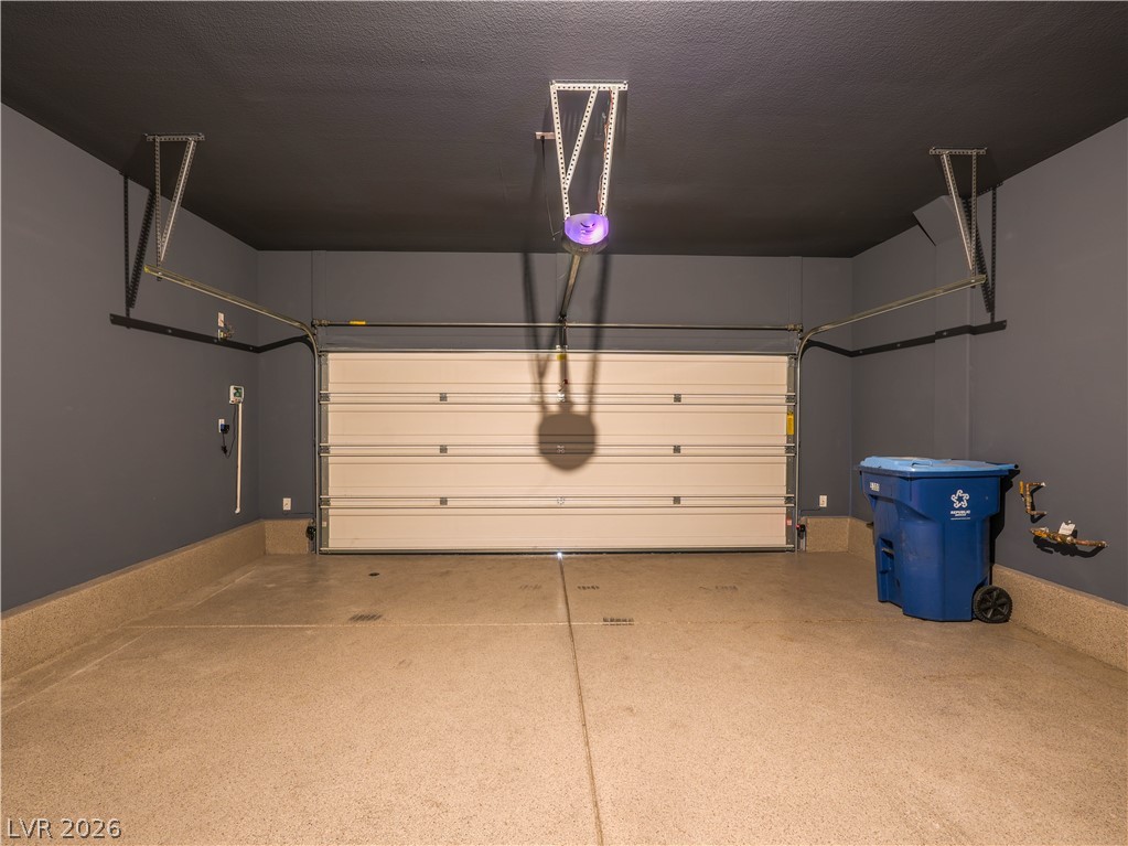 10623 Seasonable Drive Property Photo 31