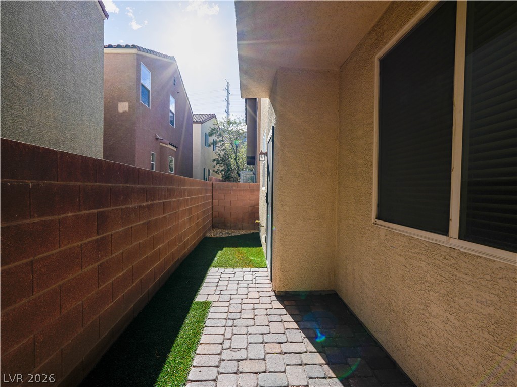 10623 Seasonable Drive Property Photo 32