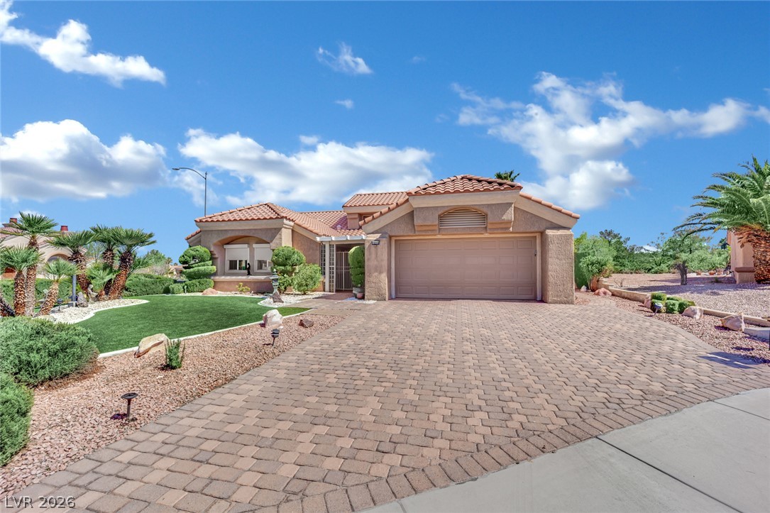 2808 Tumble Creek Court Property Photo 2