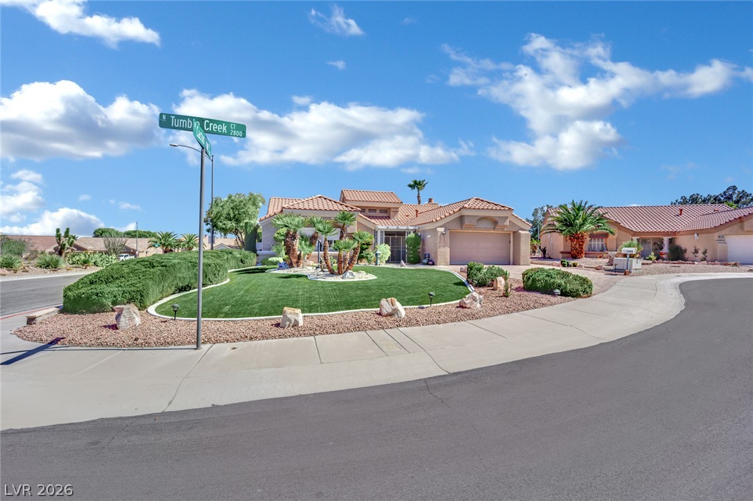 2808 Tumble Creek Court Property Photo 4