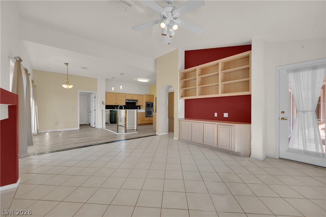 2808 Tumble Creek Court Property Photo 8