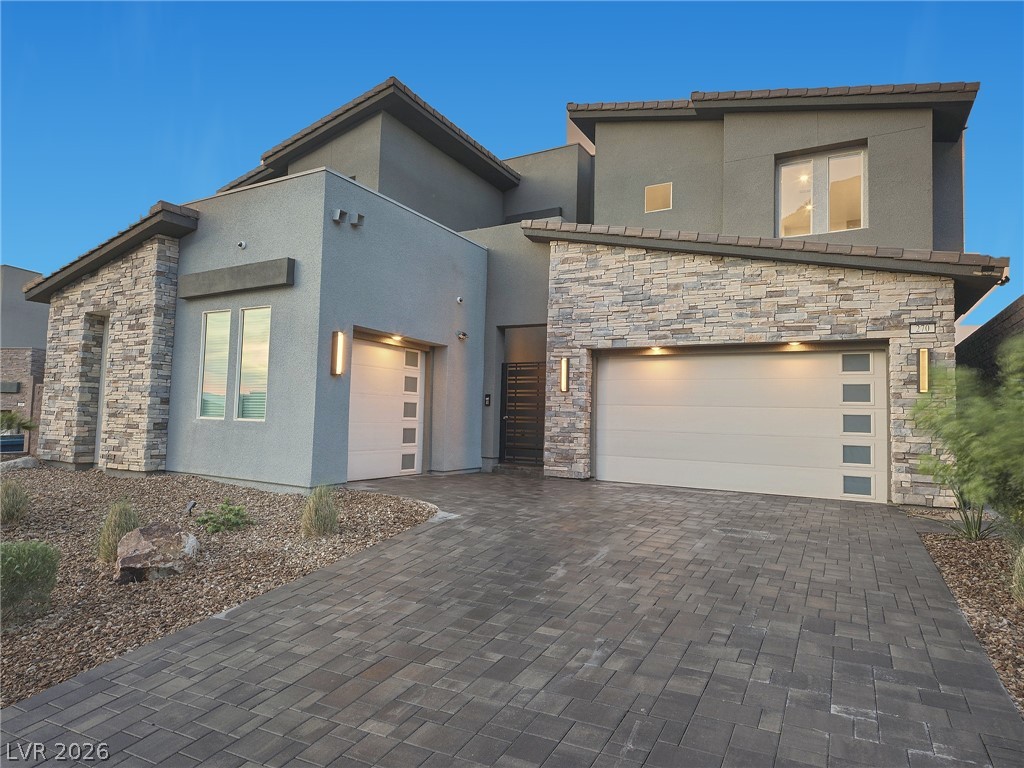 270 Shaded Canyon Drive Property Photo 1