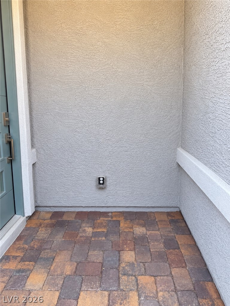 296 Fossil Falls Street Property Photo 4