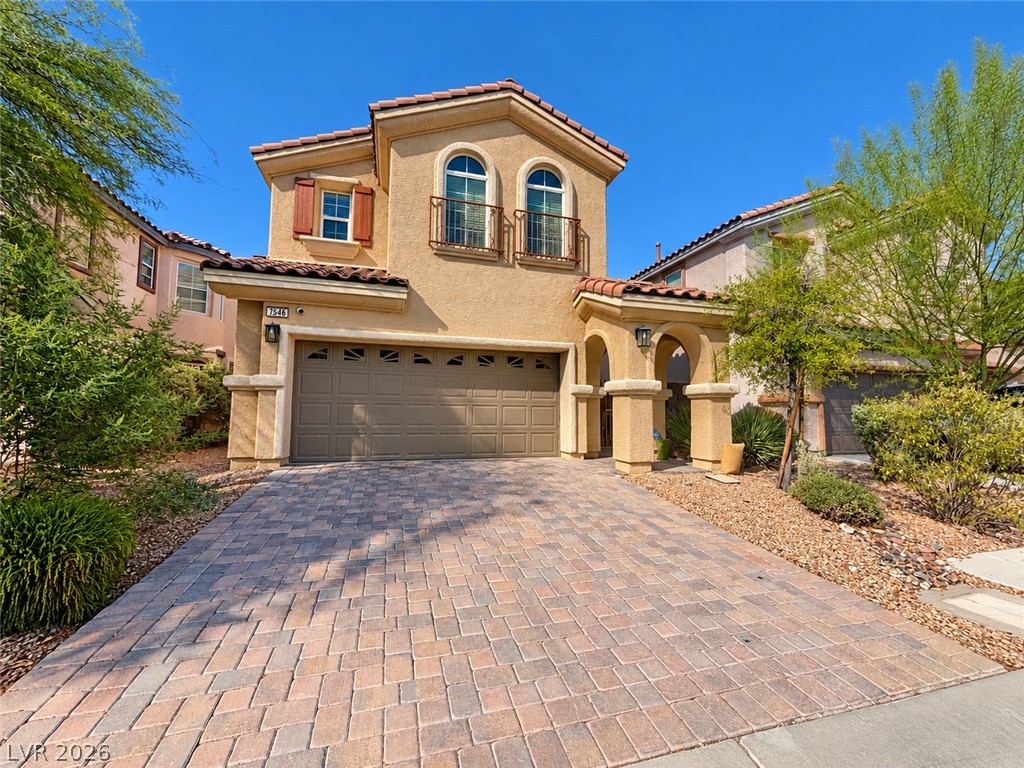 7546 Dobroyd Drive Property Photo 1