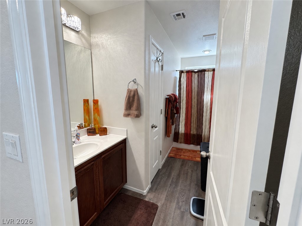7546 Dobroyd Drive Property Photo 16