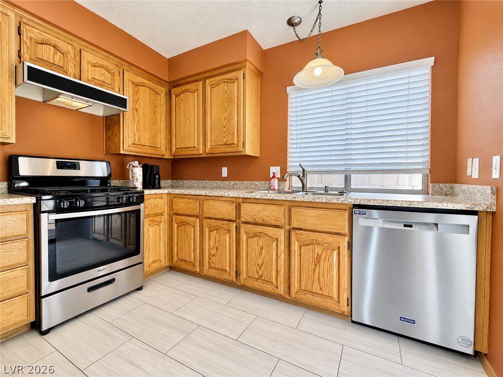 325 West Chesapeake Way Property Photo 2