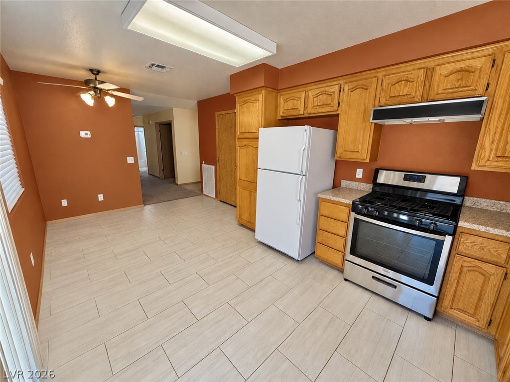 325 West Chesapeake Way Property Photo 4