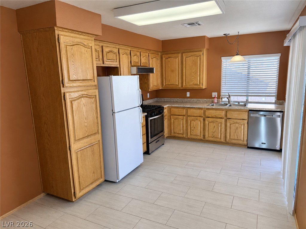325 West Chesapeake Way Property Photo 10
