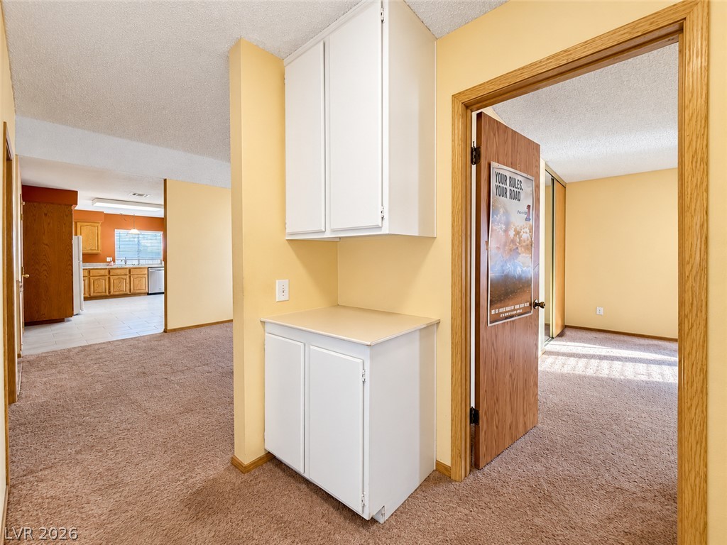 325 West Chesapeake Way Property Photo 11