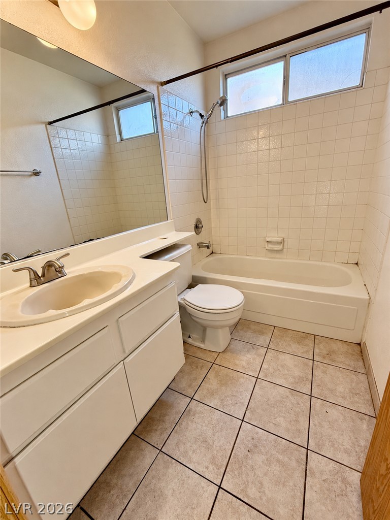 325 West Chesapeake Way Property Photo 15
