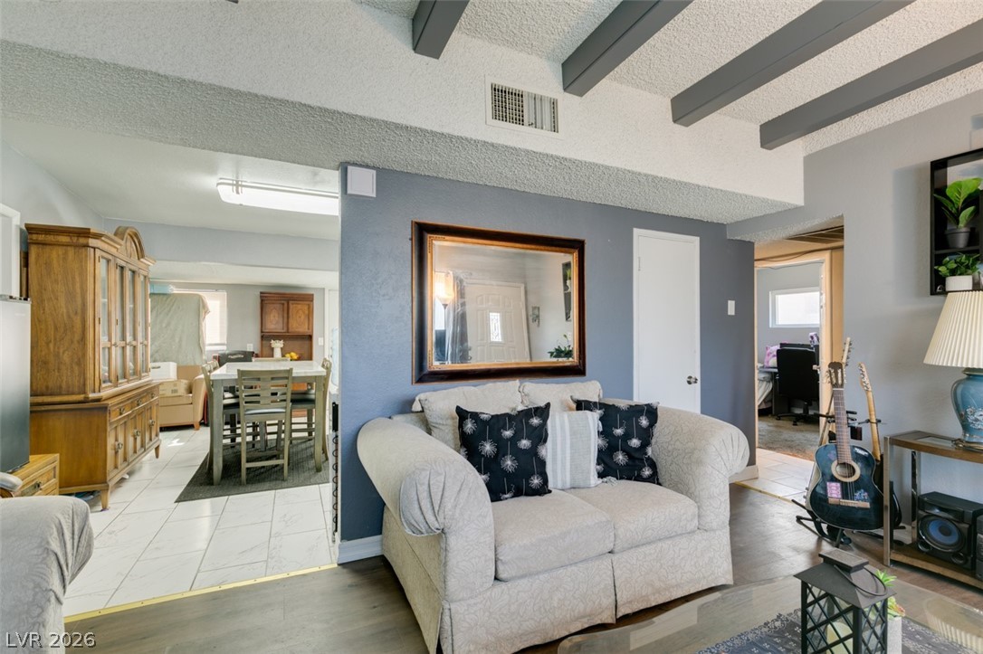 1325 Ardmore Street Property Photo 10