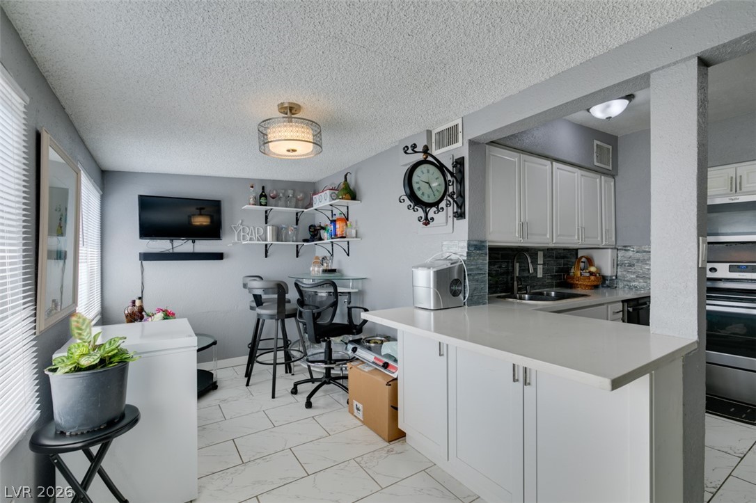 1325 Ardmore Street Property Photo 17