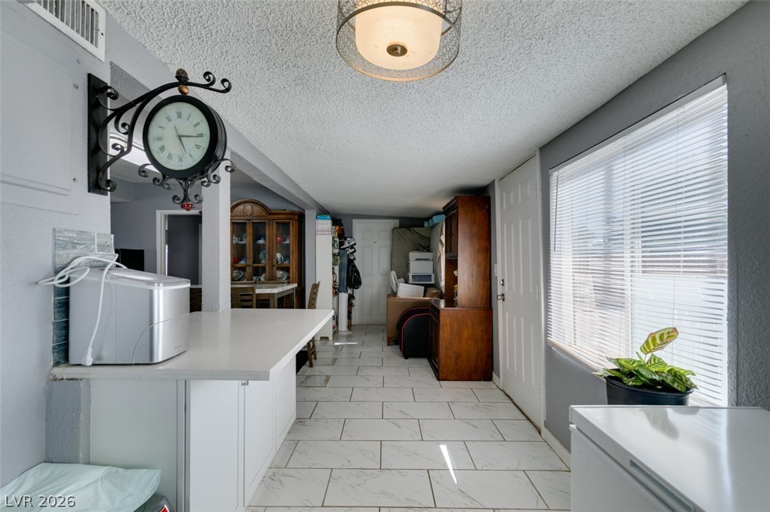 1325 Ardmore Street Property Photo 18