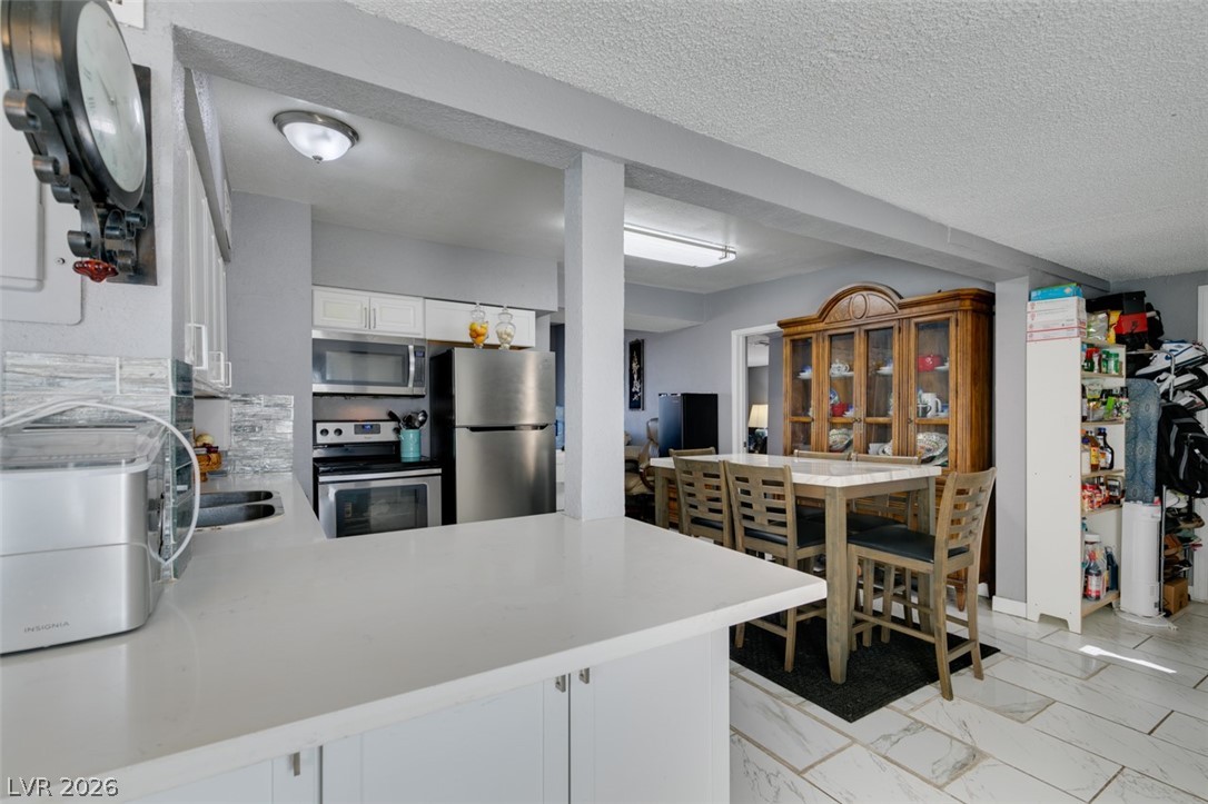 1325 Ardmore Street Property Photo 19