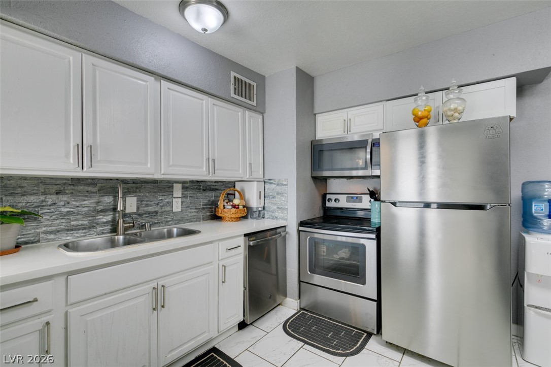 1325 Ardmore Street Property Photo 22