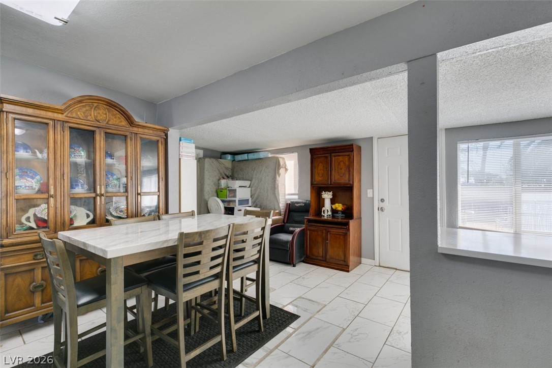 1325 Ardmore Street Property Photo 25