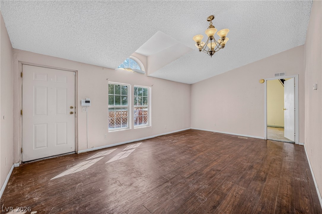 2520 West Simkins Road Property Photo 8