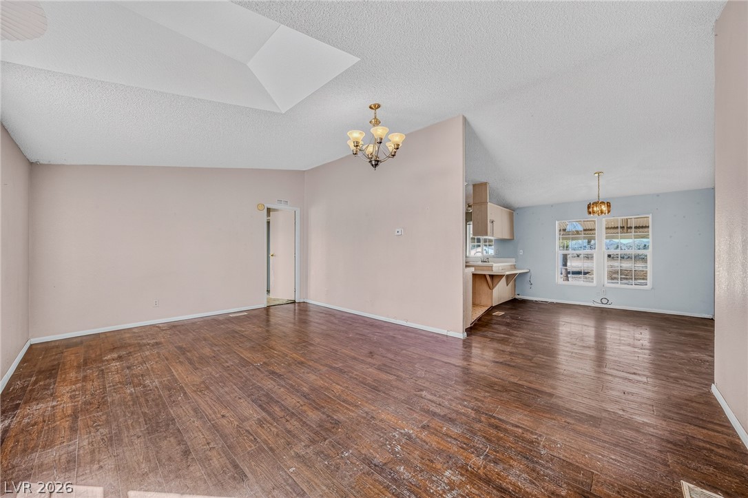 2520 West Simkins Road Property Photo 9