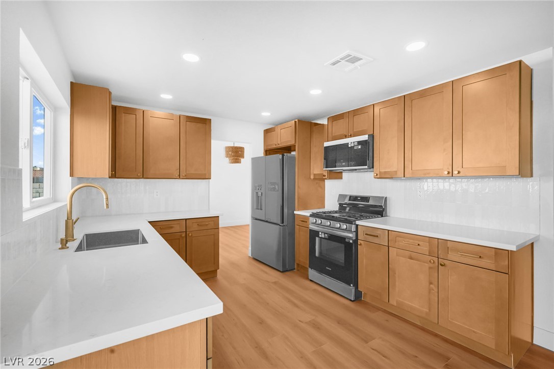 342 Clayton Street Property Photo 14