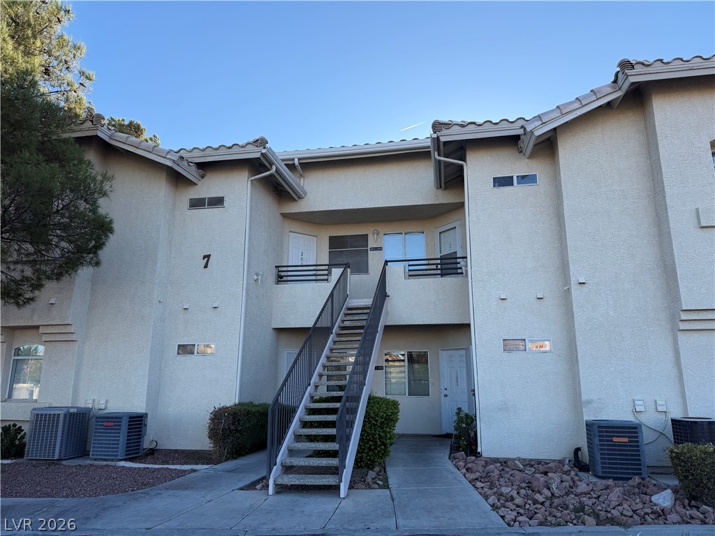 3320 South Fort Apache Road 201 Property Photo 1