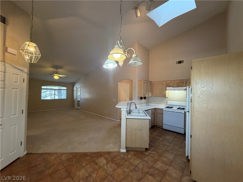 3320 South Fort Apache Road 201 Property Photo 5