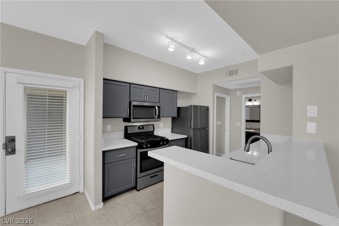 9050 West Warm Springs Road 1069 Property Photo 10