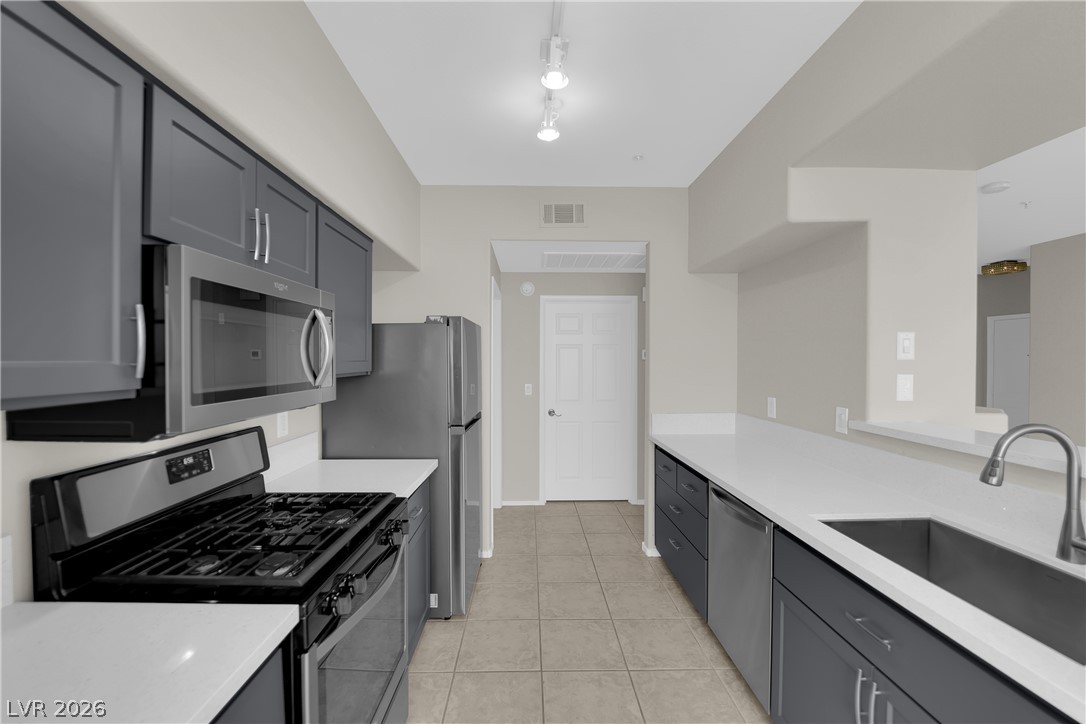 9050 West Warm Springs Road 1069 Property Photo 11