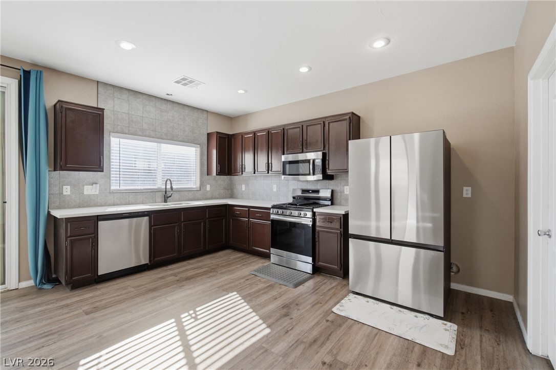 7809 Bear Tooth Cave Court Property Photo 36