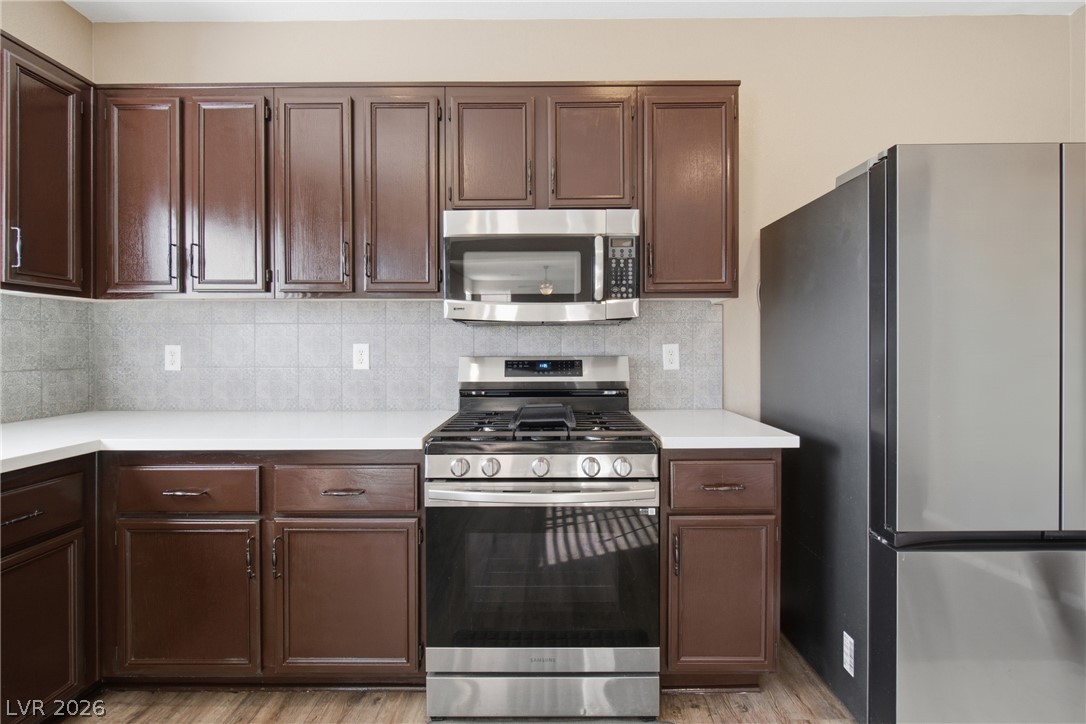 7809 Bear Tooth Cave Court Property Photo 42