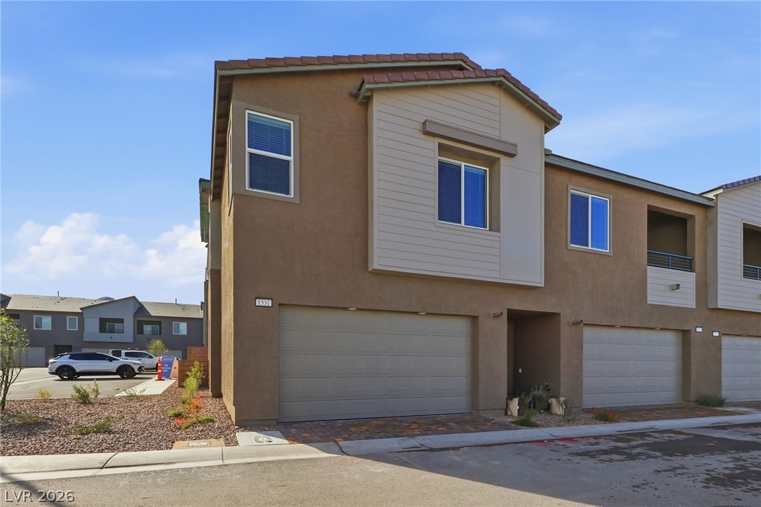 1531 Layla Crossing Avenue Property Photo 1