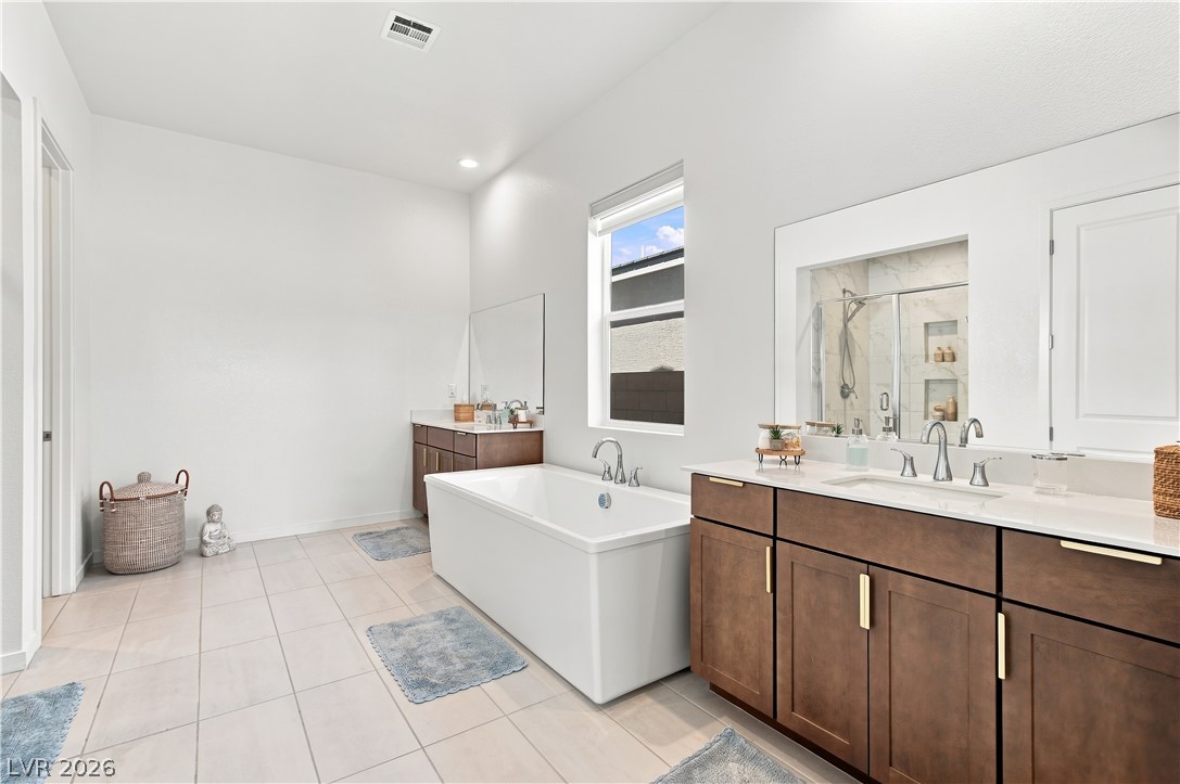 5745 North Golden Chase Court Property Photo 19