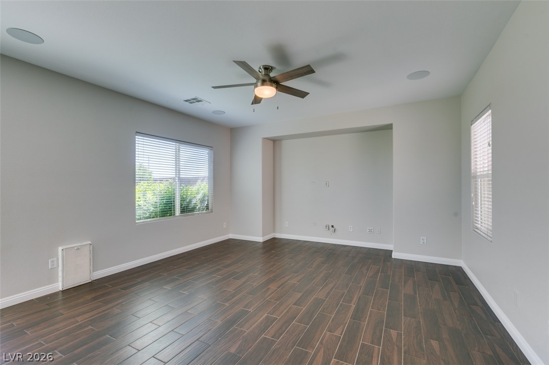 718 Sand Primrose Street Property Photo 9